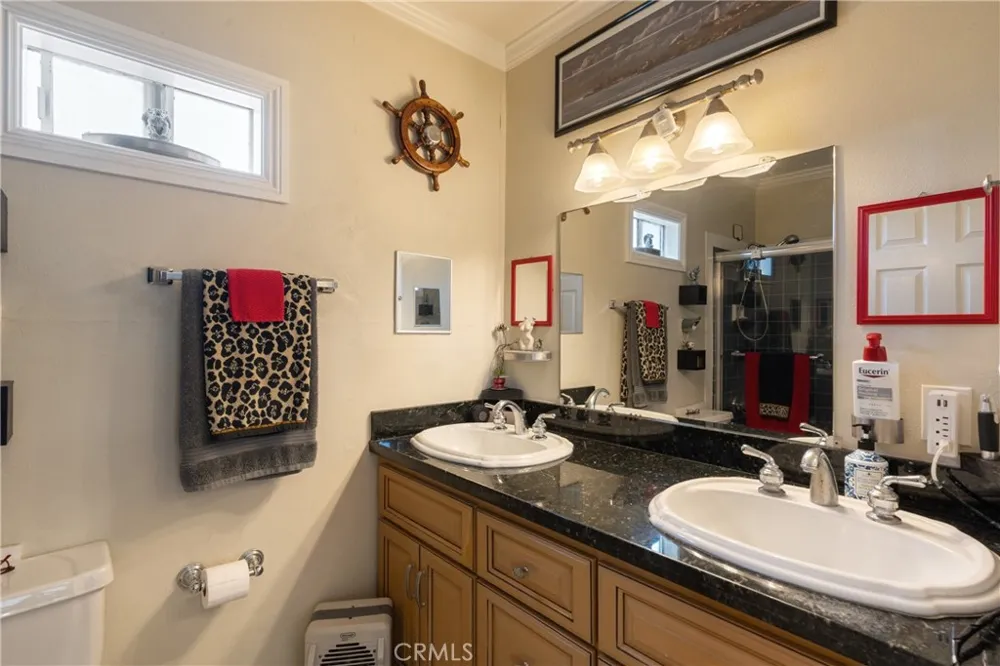 711 Huntington Huntington Beach, CA 92648