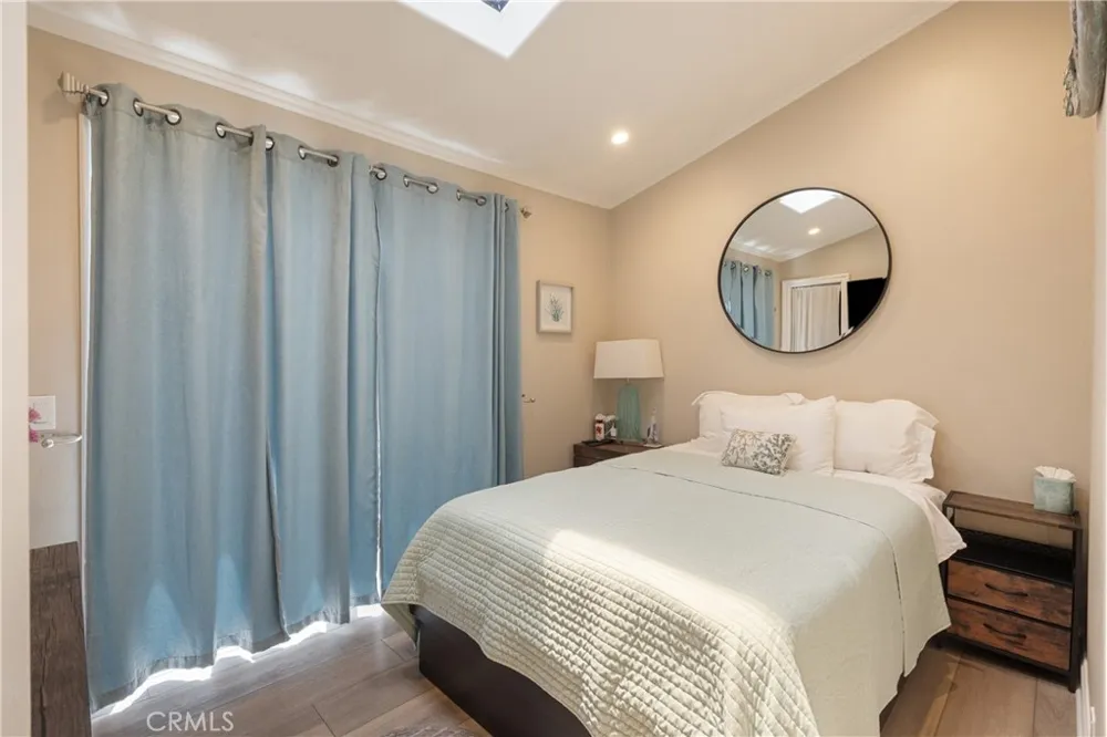 711 Huntington Huntington Beach, CA 92648
