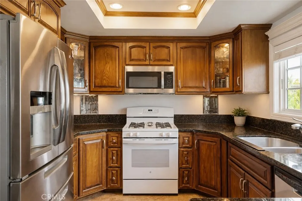 711 Huntington Huntington Beach, CA 92648