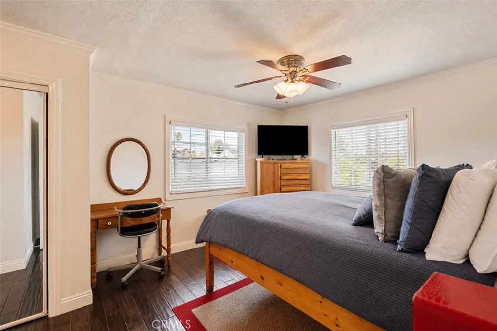 711 Huntington Huntington Beach, CA 92648