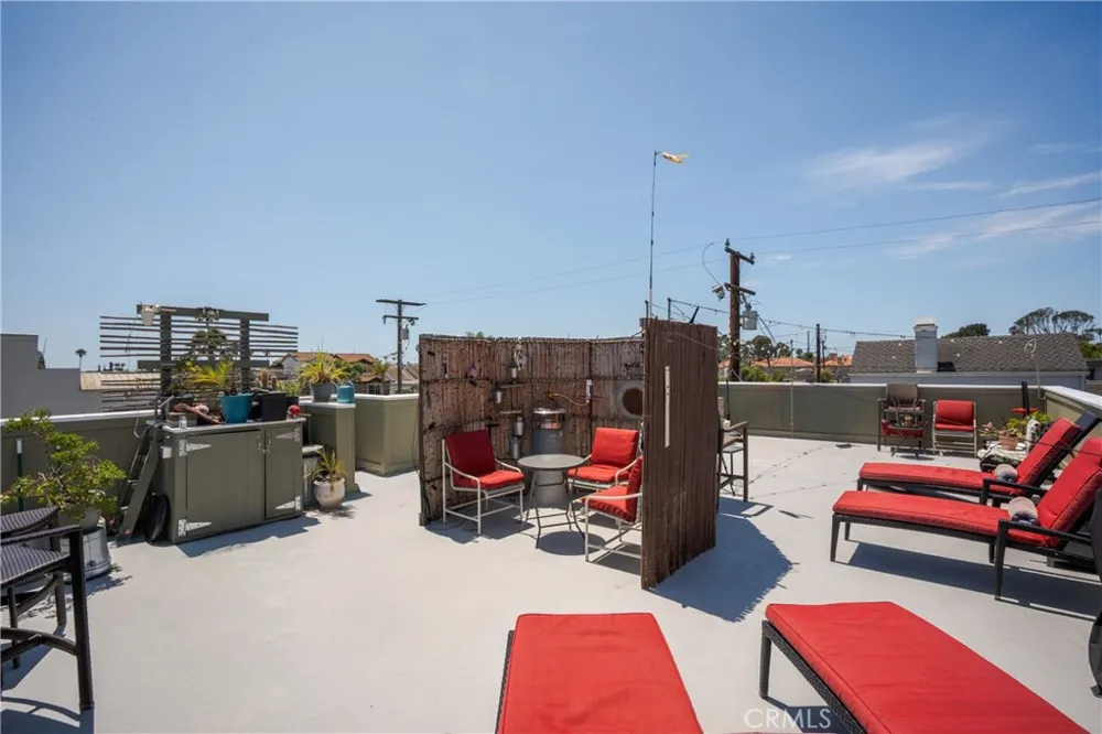 711 Huntington Huntington Beach, CA 92648