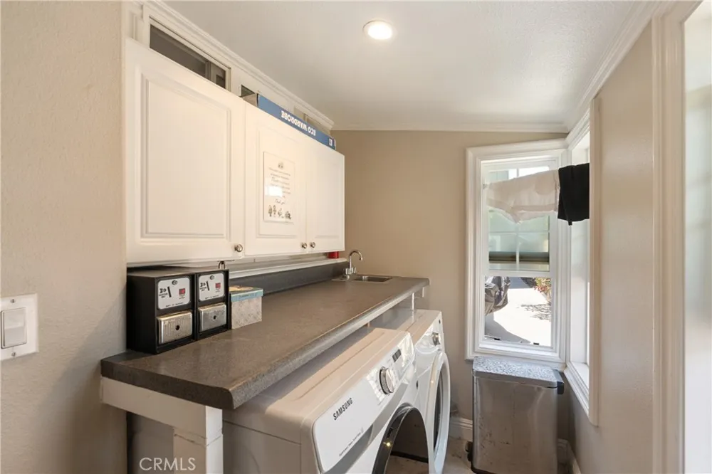 711 Huntington Huntington Beach, CA 92648