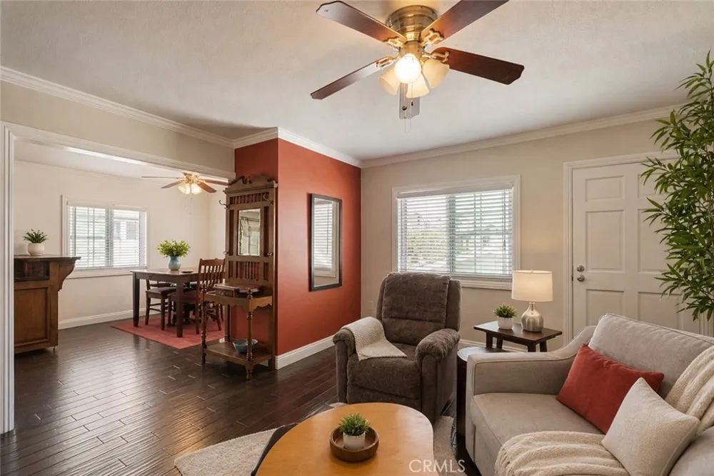 711 Huntington Huntington Beach, CA 92648