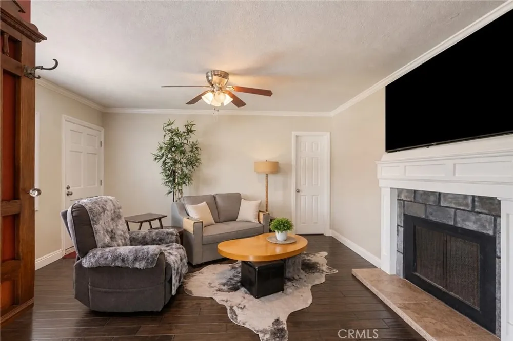 711 Huntington Huntington Beach, CA 92648