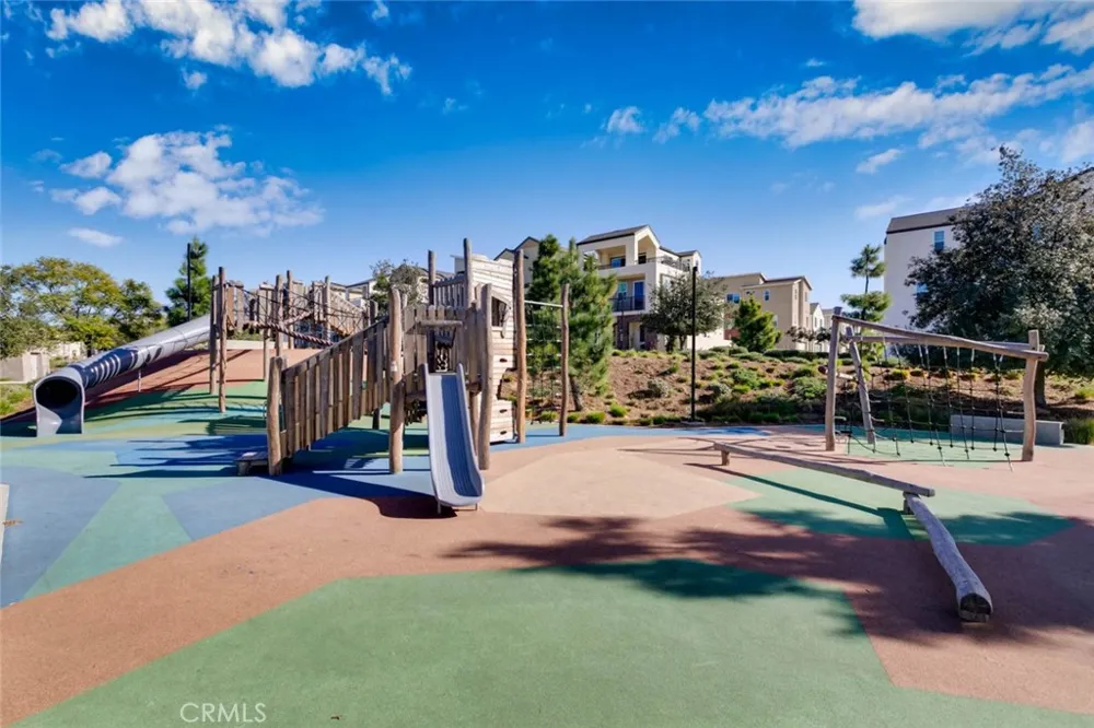 1085 Cadence Irvine, CA 92618