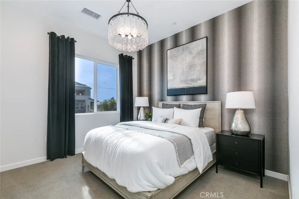 1085 Cadence Irvine, CA 92618