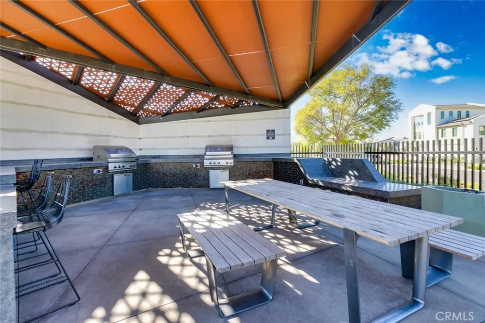 1085 Cadence Irvine, CA 92618