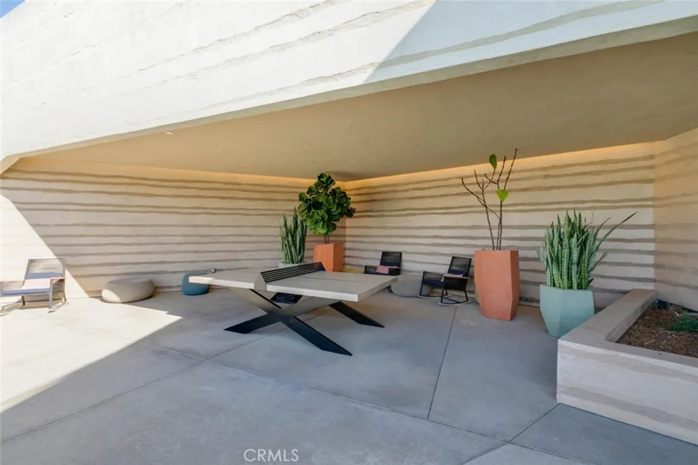 1085 Cadence Irvine, CA 92618
