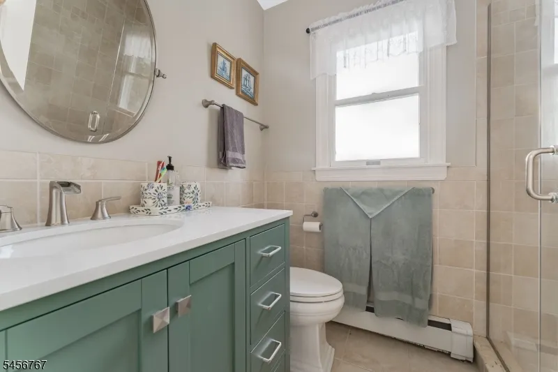 90 Old Farm Rd Holland, NJ 08848