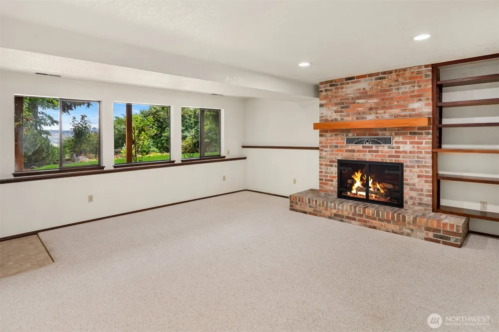 38104 55th Avenue S Auburn, WA 98001