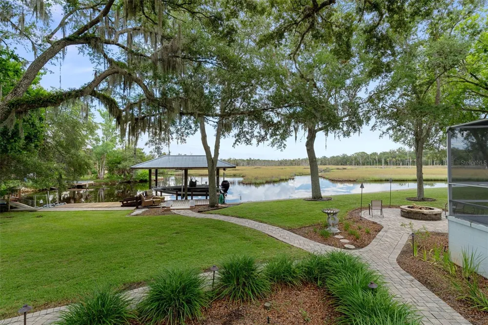 6085 S ROYAL DRIVE Homosassa, FL 34448