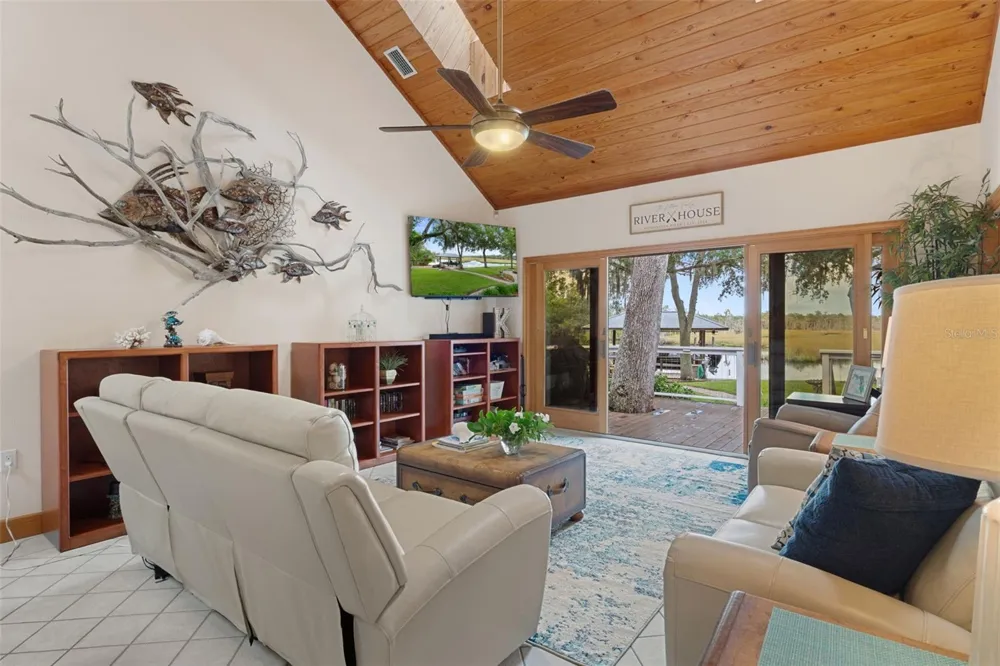6085 S ROYAL DRIVE Homosassa, FL 34448