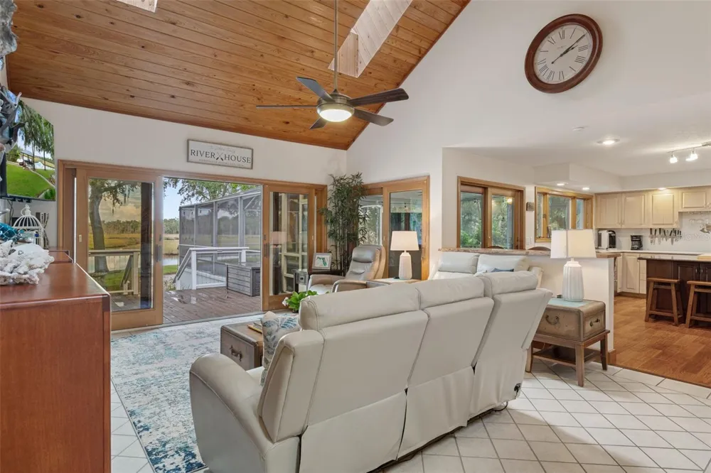 6085 S ROYAL DRIVE Homosassa, FL 34448