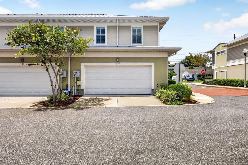 119 BETTY LANE Clearwater, FL 33755