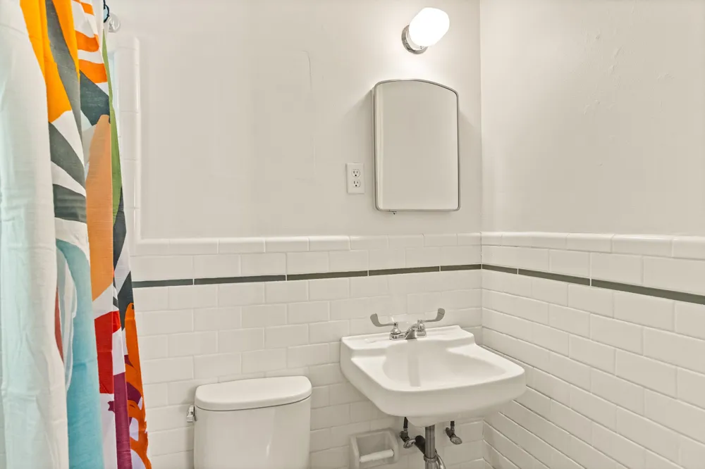 2004 Pasadena Drive #B Austin, TX 78757