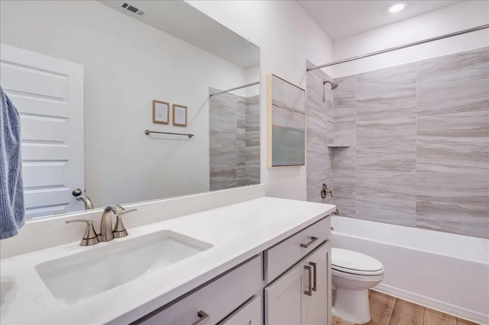457 El Capitan Loop Dripping Springs, TX 78620