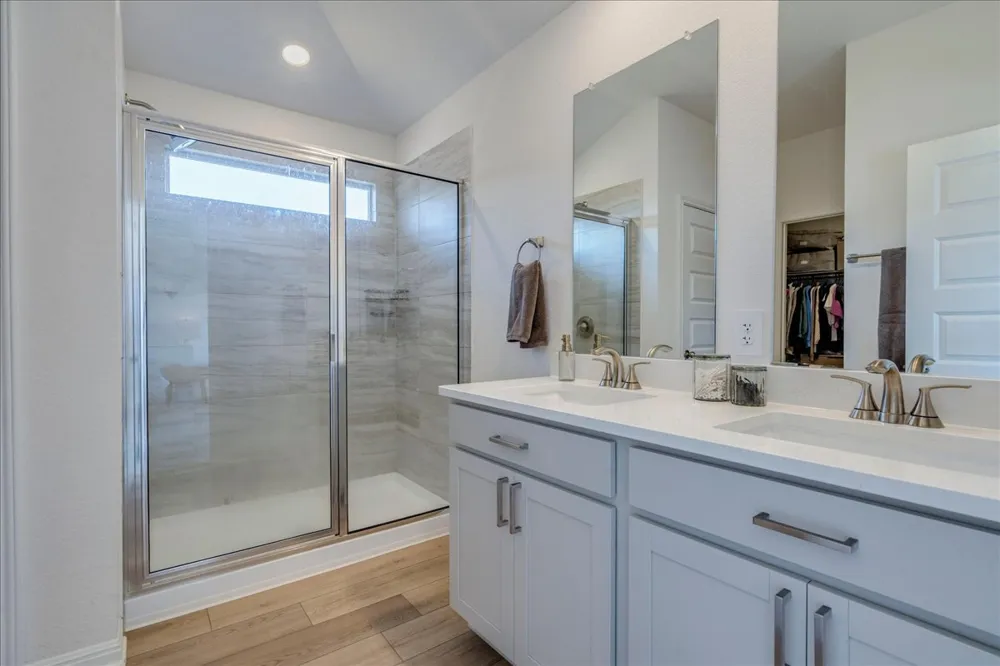 457 El Capitan Loop Dripping Springs, TX 78620
