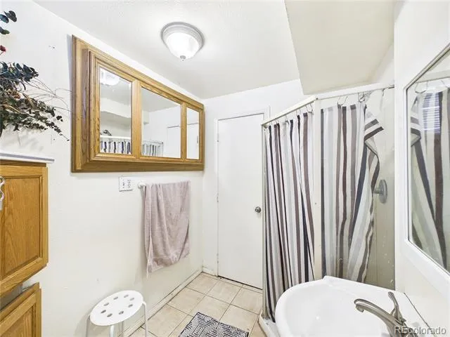 7234 Navajo Street Denver, CO 80221