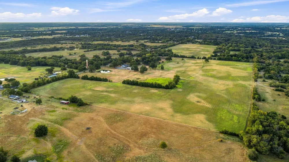 10381 Fm 512 Wolfe City, TX 75496