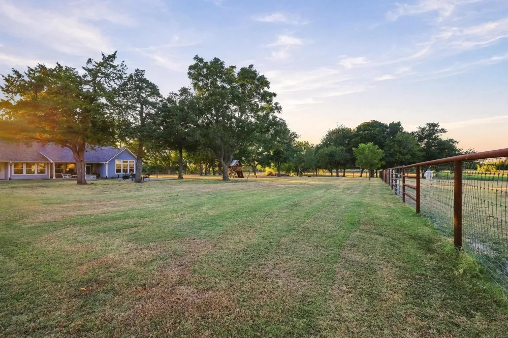 10381 Fm 512 Wolfe City, TX 75496