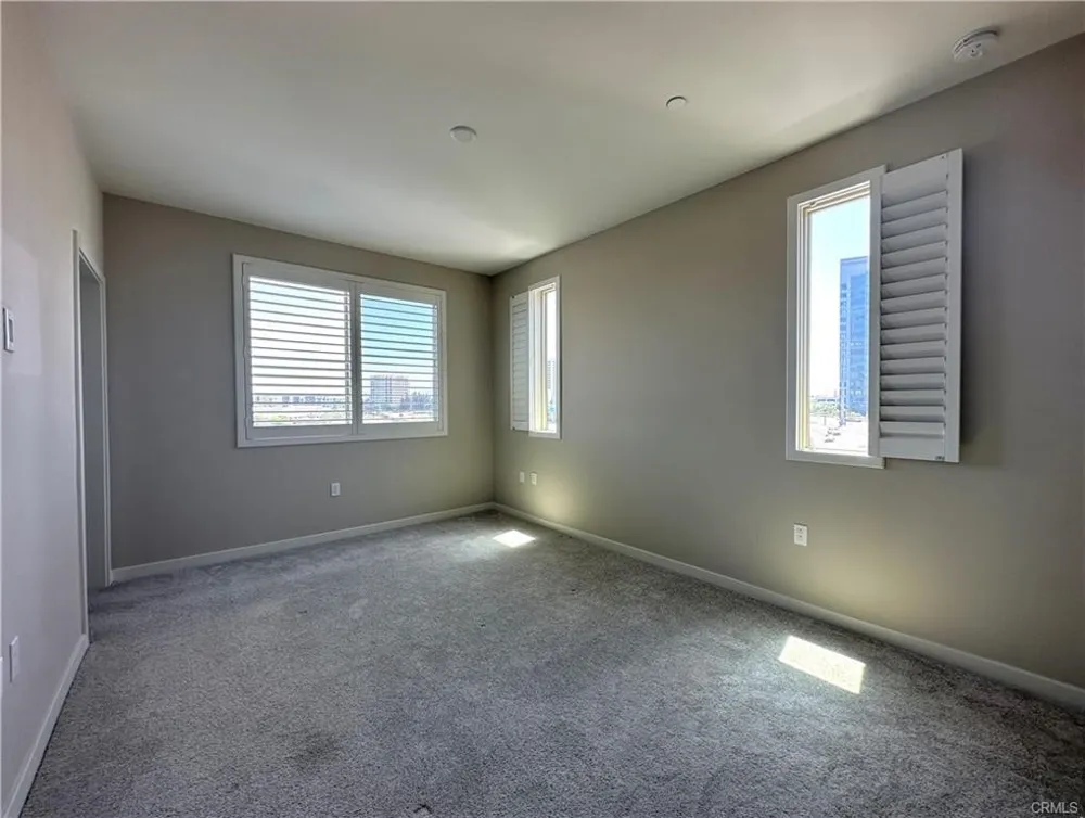 145 Bowery Irvine, CA 92612