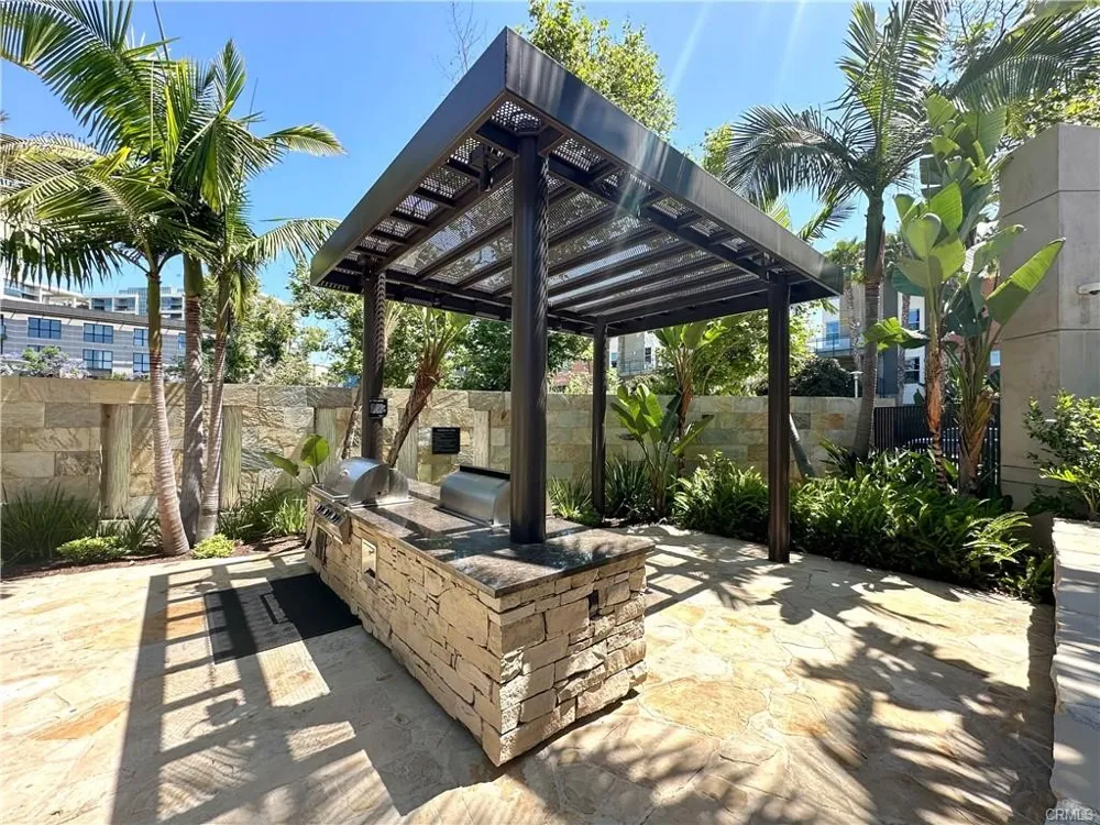 145 Bowery Irvine, CA 92612
