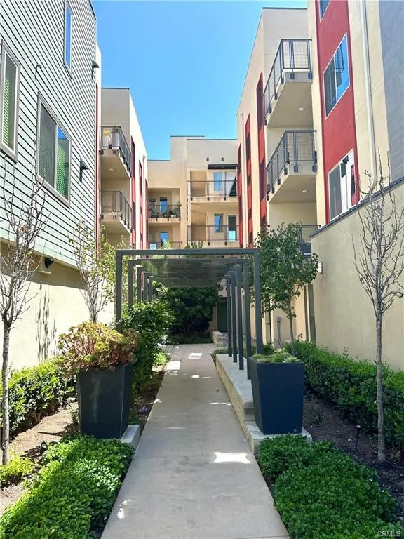 145 Bowery Irvine, CA 92612