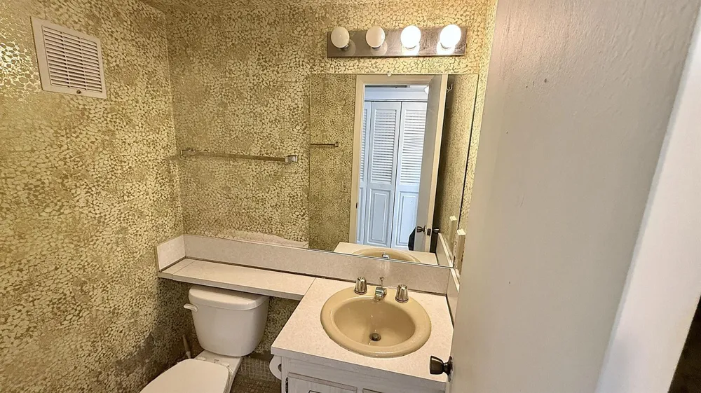 236 PRESCOTT L Deerfield Beach, FL 33442