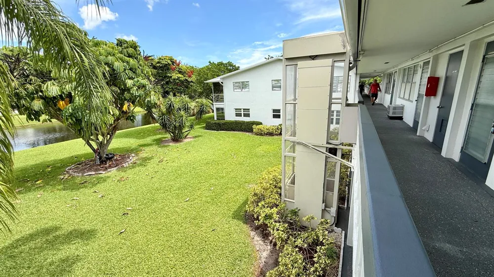 236 PRESCOTT L Deerfield Beach, FL 33442
