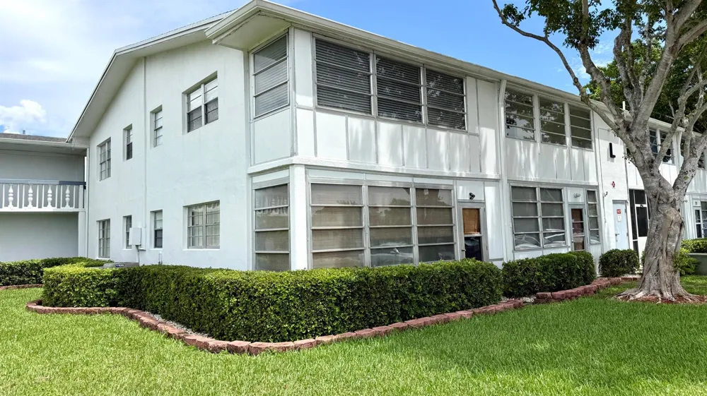 236 PRESCOTT L Deerfield Beach, FL 33442