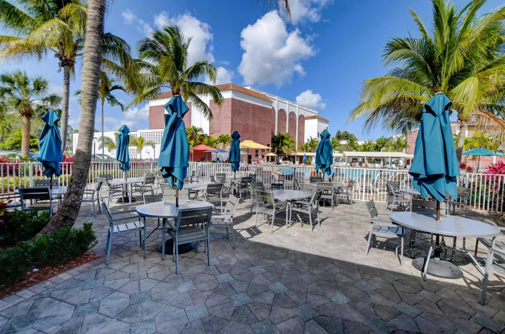 236 PRESCOTT L Deerfield Beach, FL 33442