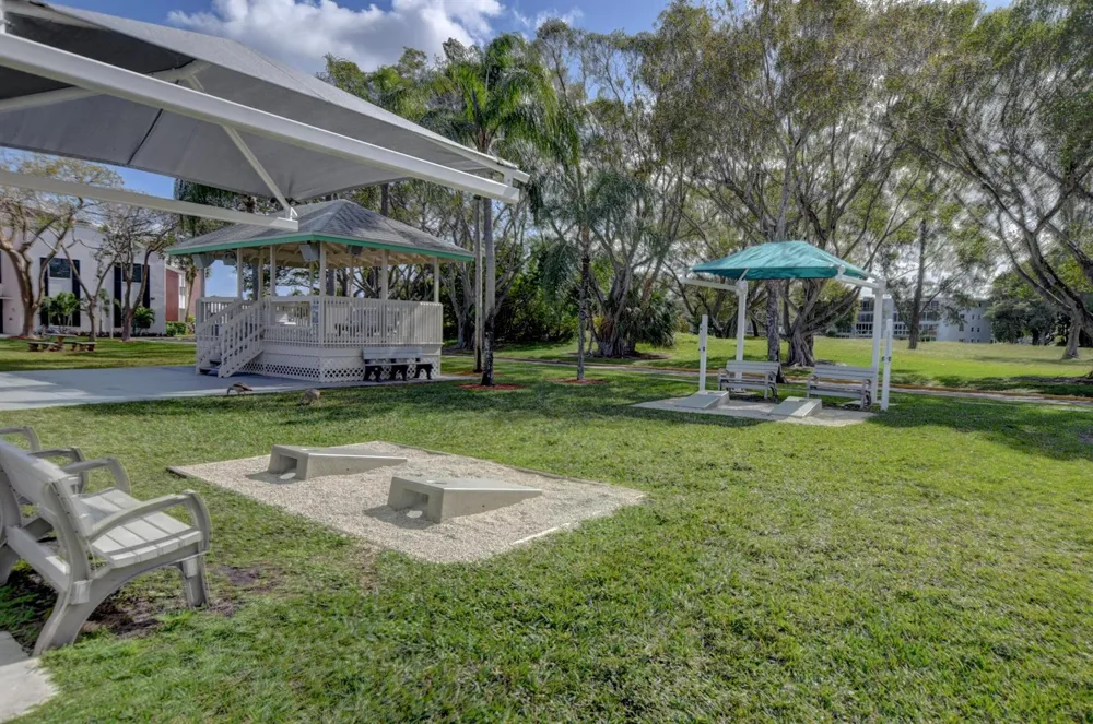 236 PRESCOTT L Deerfield Beach, FL 33442
