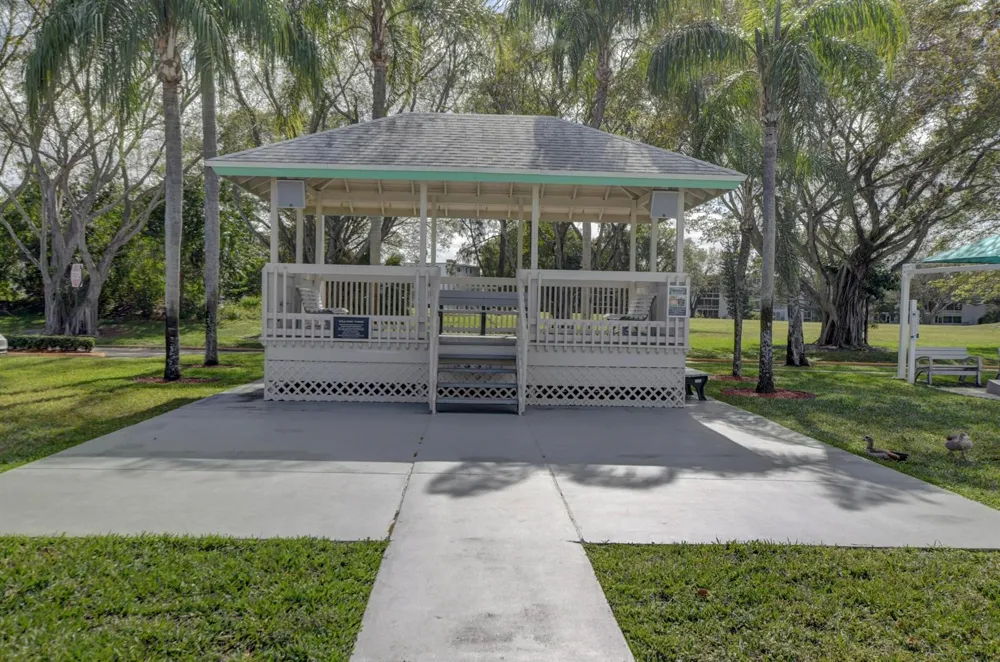 236 PRESCOTT L Deerfield Beach, FL 33442