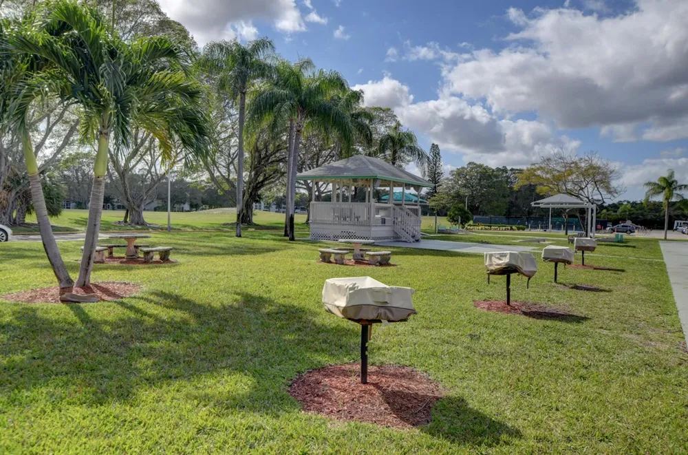 236 PRESCOTT L Deerfield Beach, FL 33442