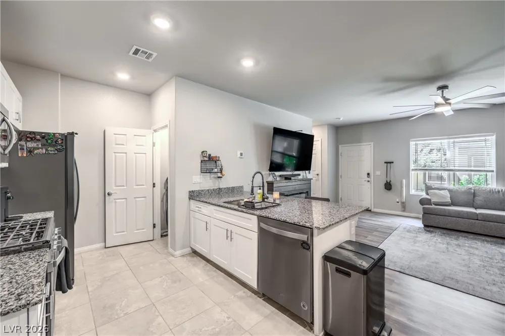 7313 Sunray Point Street North Las Vegas, NV 89084