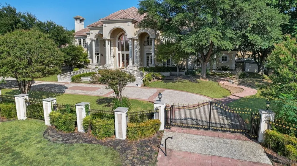 16525 Preston Trail Drive Dallas, TX 75248