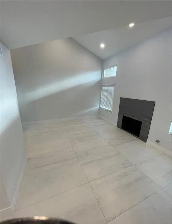 25166 Chestnutwood Lake Forest, CA 92630