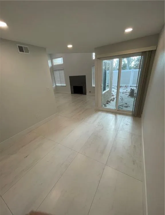25166 Chestnutwood Lake Forest, CA 92630