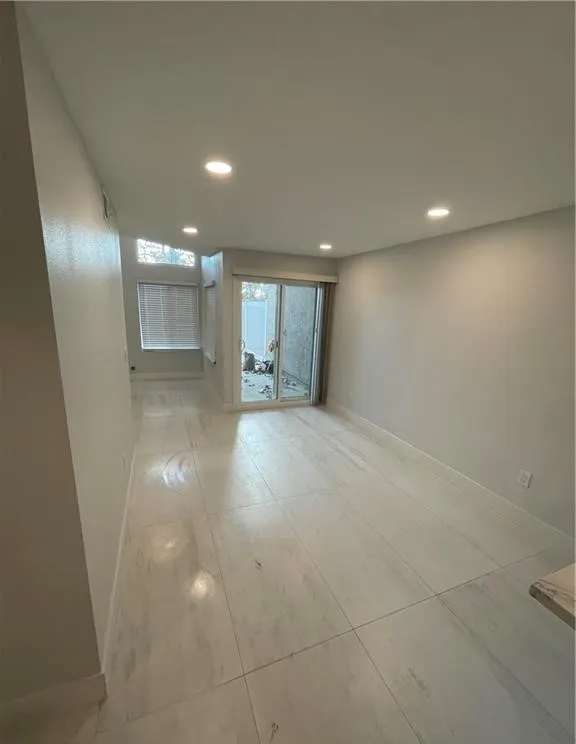 25166 Chestnutwood Lake Forest, CA 92630