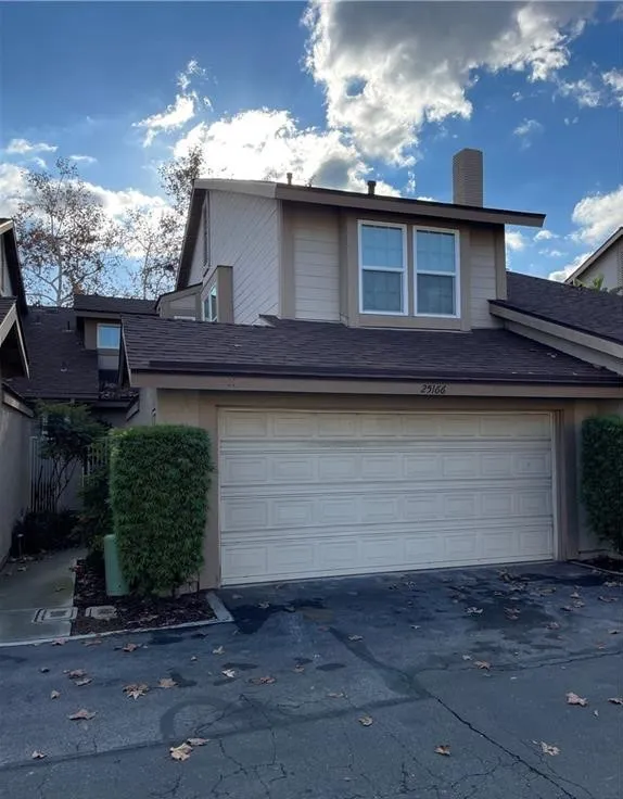 25166 Chestnutwood Lake Forest, CA 92630