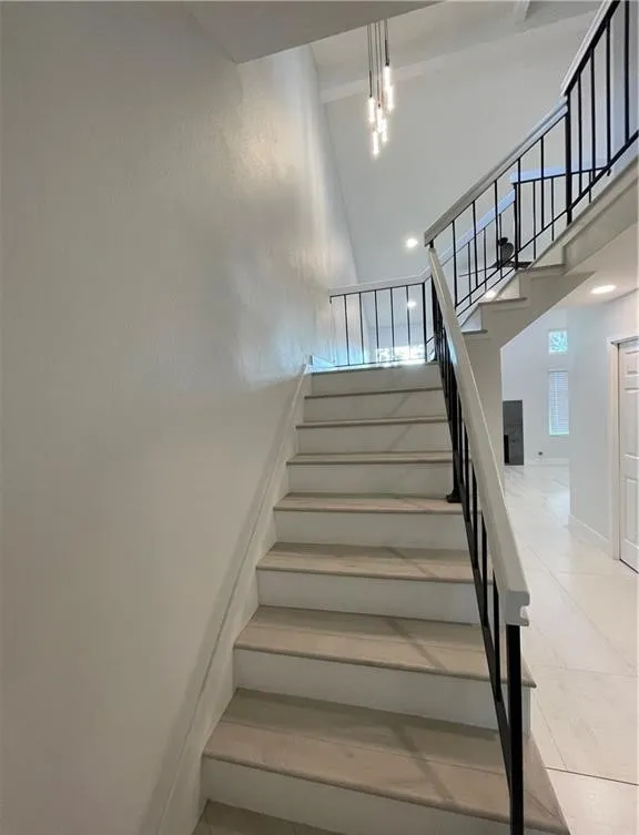 25166 Chestnutwood Lake Forest, CA 92630