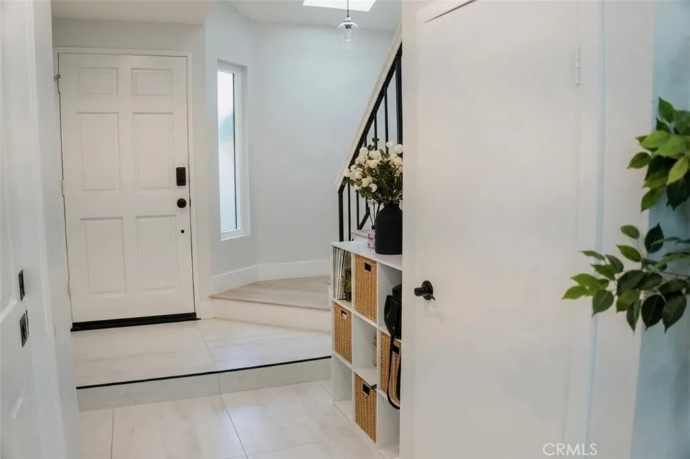 25166 Chestnutwood Lake Forest, CA 92630