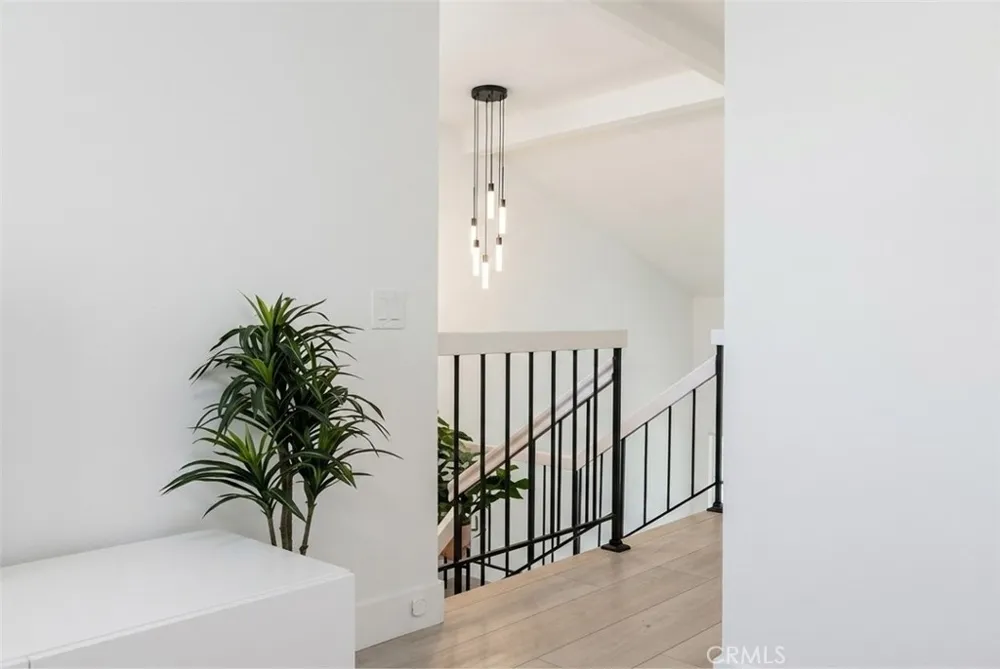 25166 Chestnutwood Lake Forest, CA 92630