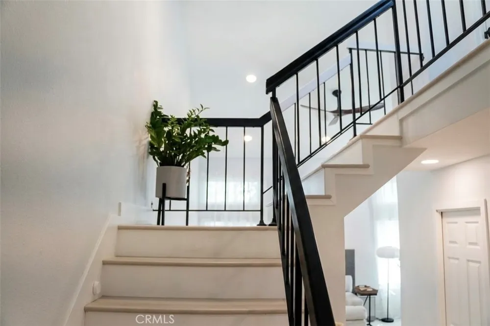 25166 Chestnutwood Lake Forest, CA 92630