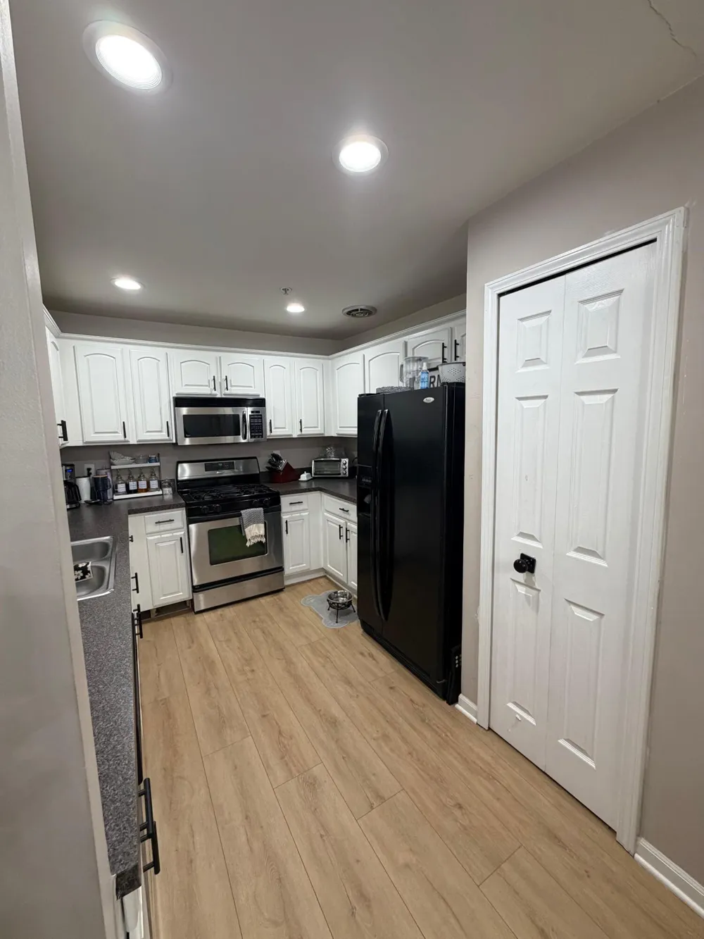16896 Farmington Road Livonia, MI 48154