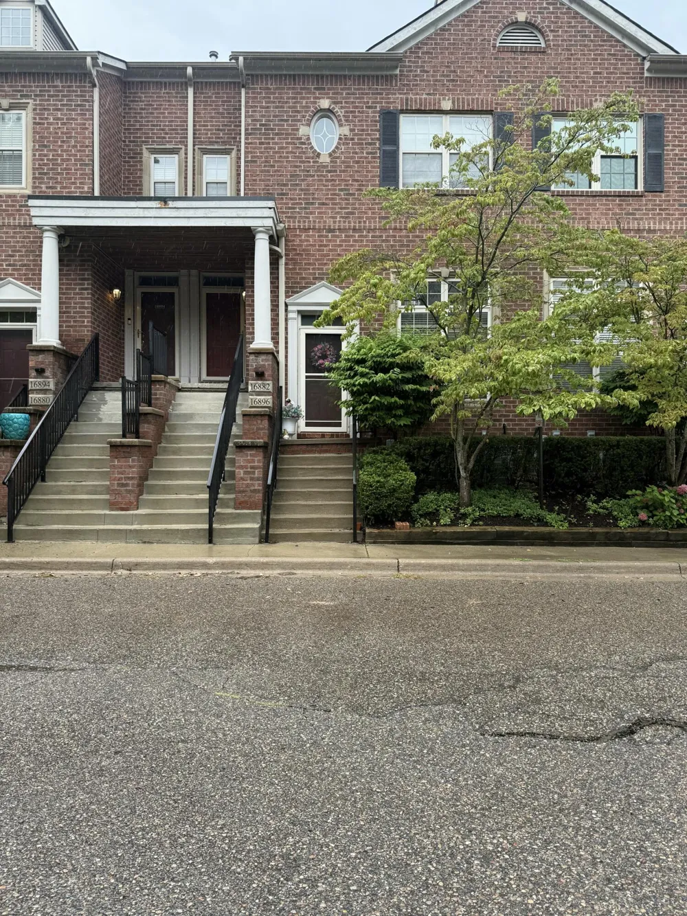 16896 Farmington Road Livonia, MI 48154