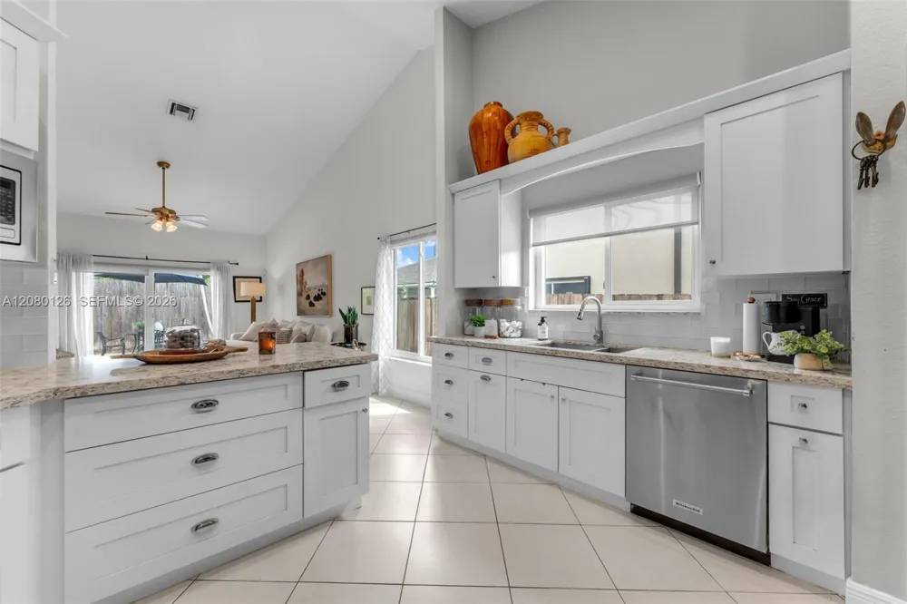 14221 SW 28th St Miami, FL 33175