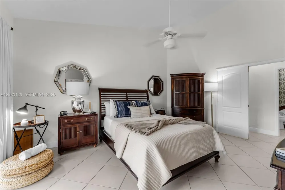14221 SW 28th St Miami, FL 33175