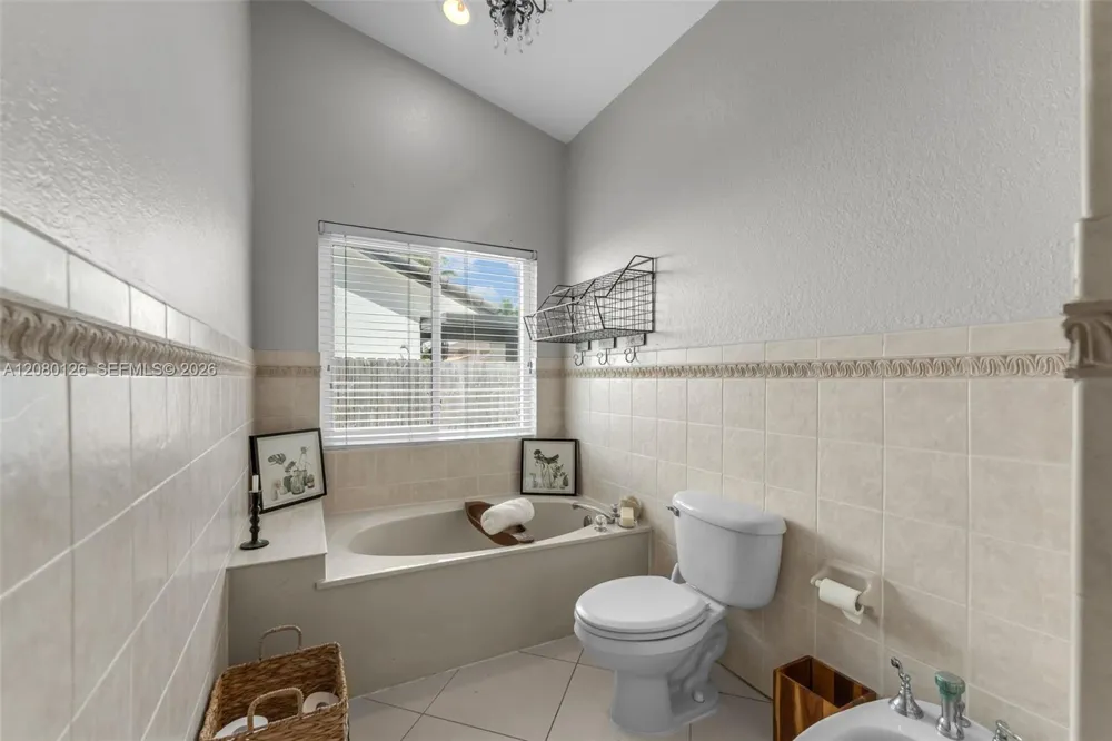 14221 SW 28th St Miami, FL 33175