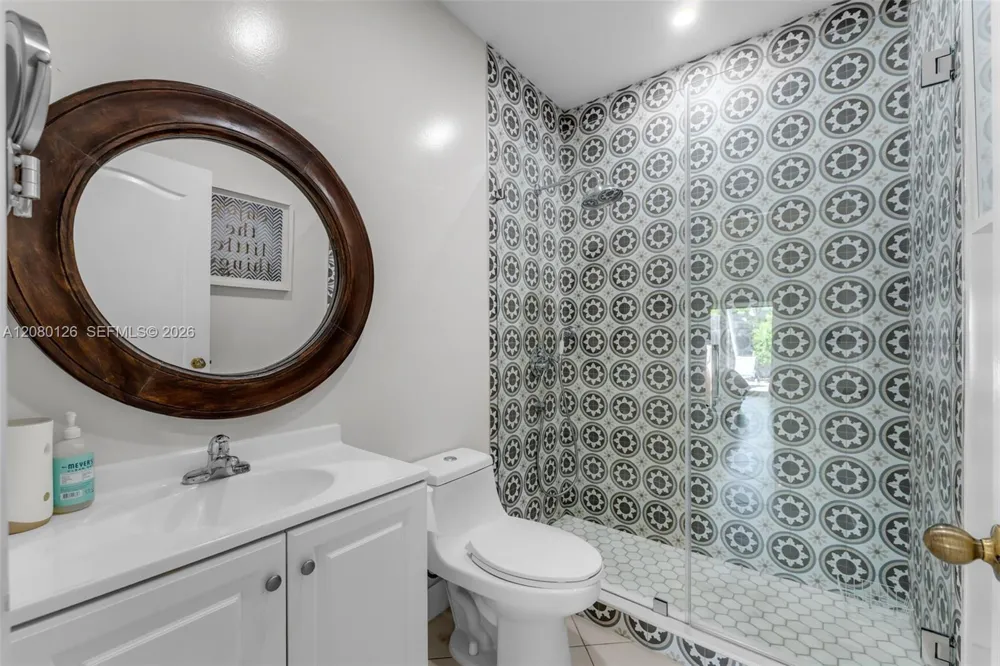 14221 SW 28th St Miami, FL 33175